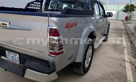 Buy Used Isuzu D–MAX Other Car in Khŭm Sráng in Kampong Speu Province Buy Used Isuzu D–MAX Other Car in Khŭm Sráng in Kampong Speu Province
