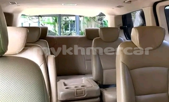 Buy Used Hyundai H1 Black Car in Moung Ruessei in Battambang Province Buy Used Hyundai H1 Black Car in Moung Ruessei in Battambang Province