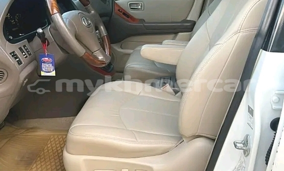 Buy Used Lexus RX 300 White Car in Mongkol Borey in Banteay Meanchey Province Buy Used Lexus RX 300 White Car in Mongkol Borey in Banteay Meanchey Province