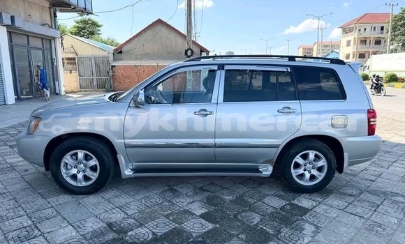 Buy Used Toyota Highlander Other Car in Cheom Ksan in Preah Vihear Province Buy Used Toyota Highlander Other Car in Cheom Ksan in Preah Vihear Province