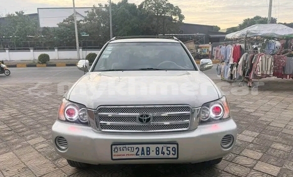 Buy Used Toyota Highlander Other Car in Cheom Ksan in Preah Vihear Province Buy Used Toyota Highlander Other Car in Cheom Ksan in Preah Vihear Province