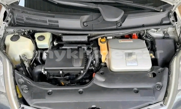 Buy Used Toyota Prius Other Car in Chbar Mon in Kampong Speu Province Buy Used Toyota Prius Other Car in Chbar Mon in Kampong Speu Province