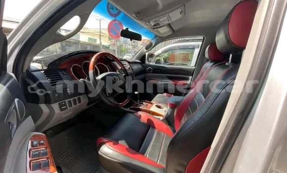 Buy Used Toyota Tacoma White Car in Chbar Mon in Kampong Speu Province Buy Used Toyota Tacoma White Car in Chbar Mon in Kampong Speu Province