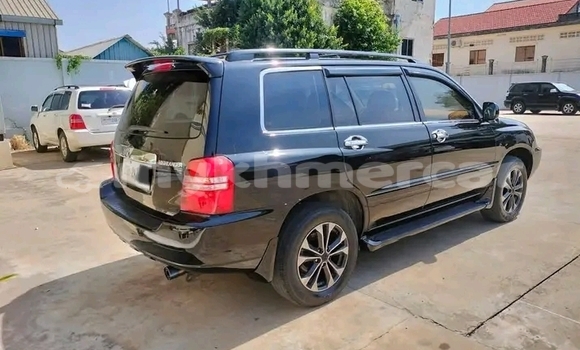 Buy Used Toyota Highlander Black Car in Kampot in Kampot Province Buy Used Toyota Highlander Black Car in Kampot in Kampot Province