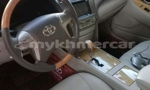 Buy Used Toyota Camry White Car in Moung Ruessei in Battambang Province Buy Used Toyota Camry White Car in Moung Ruessei in Battambang Province