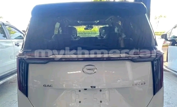 Buy Used GAC Trumpchi GS8 White Car in Pailin in Pailin Province Buy Used GAC Trumpchi GS8 White Car in Pailin in Pailin Province