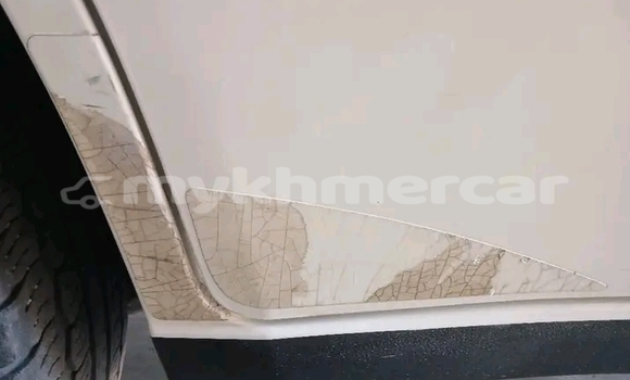 Buy Used Toyota RAV4 White Car in Moung Ruessei in Battambang Province Buy Used Toyota RAV4 White Car in Moung Ruessei in Battambang Province