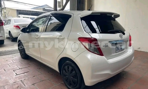 Buy Used Toyota Vitz White Car in Cheom Ksan in Preah Vihear Province Buy Used Toyota Vitz White Car in Cheom Ksan in Preah Vihear Province