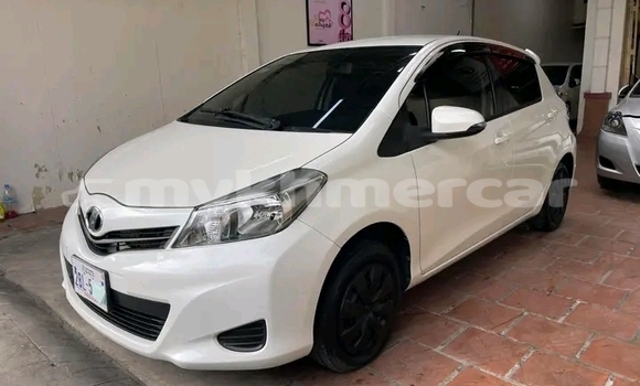 Buy Used Toyota Vitz White Car in Cheom Ksan in Preah Vihear Province Buy Used Toyota Vitz White Car in Cheom Ksan in Preah Vihear Province
