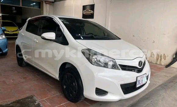 Buy Used Toyota Vitz White Car in Cheom Ksan in Preah Vihear Province Buy Used Toyota Vitz White Car in Cheom Ksan in Preah Vihear Province