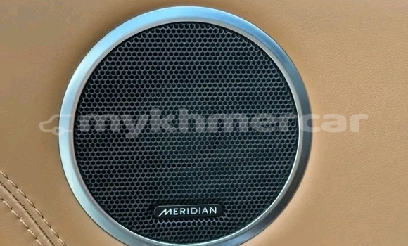Buy Used Range Rover Evoque Black Car in Chbar Mon in Kampong Speu Province Buy Used Range Rover Evoque Black Car in Chbar Mon in Kampong Speu Province
