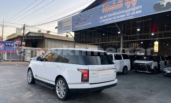 Buy Used Range Rover Evoque White Car in Chbar Mon in Kampong Speu Province Buy Used Range Rover Evoque White Car in Chbar Mon in Kampong Speu Province