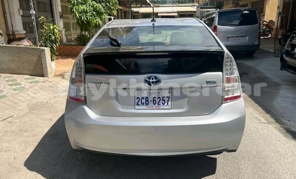 Buy Used Toyota Prius Black Car in Cheom Ksan in Preah Vihear Province Buy Used Toyota Prius Black Car in Cheom Ksan in Preah Vihear Province