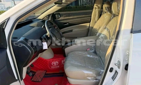 Buy Used Toyota Prius White Car in Chbar Mon in Kampong Speu Province Buy Used Toyota Prius White Car in Chbar Mon in Kampong Speu Province