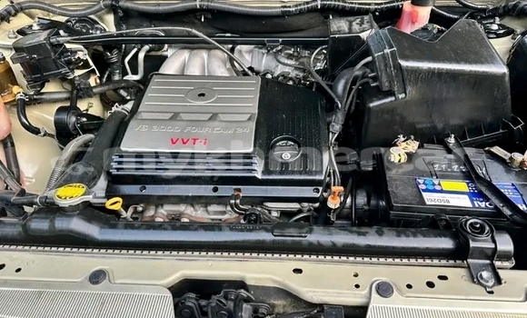 Buy Used Toyota Highlander Other Car in Chbar Mon in Kampong Speu Province Buy Used Toyota Highlander Other Car in Chbar Mon in Kampong Speu Province