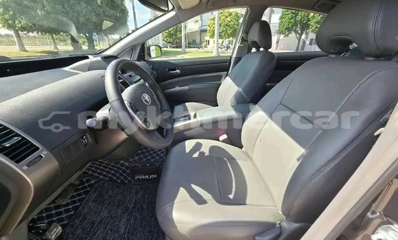 Buy Used Toyota Prius Black Car in Chbar Mon in Kampong Speu Province Buy Used Toyota Prius Black Car in Chbar Mon in Kampong Speu Province