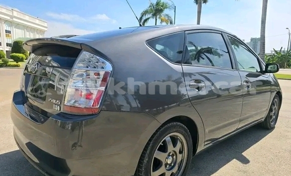 Buy Used Toyota Prius Black Car in Chbar Mon in Kampong Speu Province Buy Used Toyota Prius Black Car in Chbar Mon in Kampong Speu Province