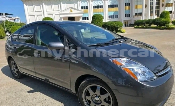 Buy Used Toyota Prius Black Car in Chbar Mon in Kampong Speu Province Buy Used Toyota Prius Black Car in Chbar Mon in Kampong Speu Province