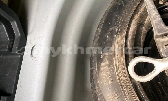 Buy Used Toyota Prius White Car in Chbar Mon in Kampong Speu Province Buy Used Toyota Prius White Car in Chbar Mon in Kampong Speu Province