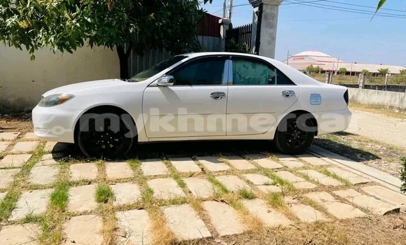 Buy Used Toyota Corolla White Car in Kampong Cham in Kampong Cham Province Buy Used Toyota Corolla White Car in Kampong Cham in Kampong Cham Province