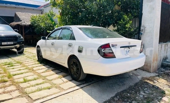 Buy Used Toyota Corolla White Car in Kampong Cham in Kampong Cham Province Buy Used Toyota Corolla White Car in Kampong Cham in Kampong Cham Province