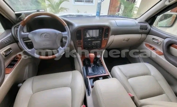 Buy Used Lexus LX 570 White Car in Chbar Mon in Kampong Speu Province Buy Used Lexus LX 570 White Car in Chbar Mon in Kampong Speu Province