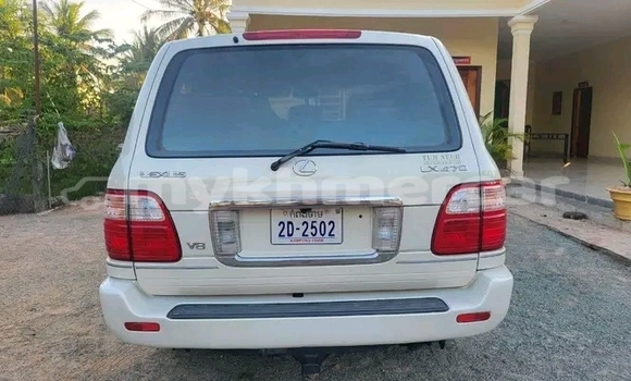 Buy Used Lexus LX 570 White Car in Chbar Mon in Kampong Speu Province Buy Used Lexus LX 570 White Car in Chbar Mon in Kampong Speu Province