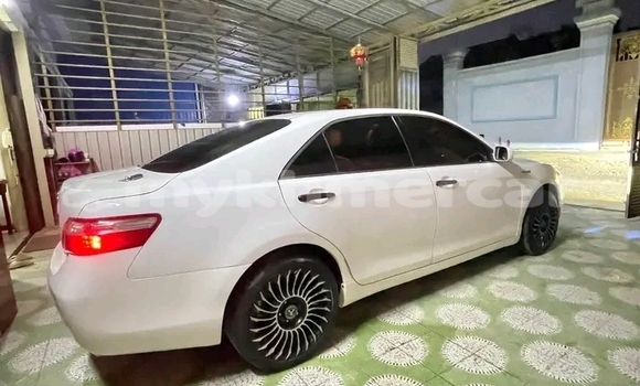 Buy Used Toyota Camry White Car in Chbar Mon in Kampong Speu Province Buy Used Toyota Camry White Car in Chbar Mon in Kampong Speu Province