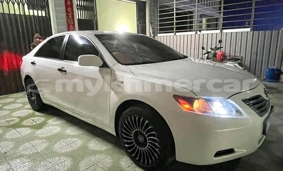 Buy Used Toyota Camry White Car in Chbar Mon in Kampong Speu Province Buy Used Toyota Camry White Car in Chbar Mon in Kampong Speu Province