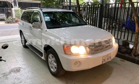 Buy Used Toyota Highlander White Car in Chbar Mon in Kampong Speu Province Buy Used Toyota Highlander White Car in Chbar Mon in Kampong Speu Province