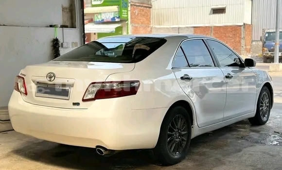 Buy Used Toyota Camry White Car in Cheom Ksan in Preah Vihear Province Buy Used Toyota Camry White Car in Cheom Ksan in Preah Vihear Province