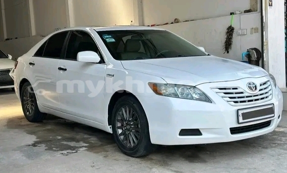 Buy Used Toyota Camry White Car in Cheom Ksan in Preah Vihear Province Buy Used Toyota Camry White Car in Cheom Ksan in Preah Vihear Province