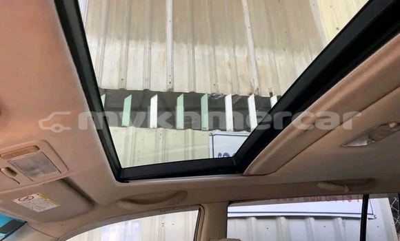 Buy Used Toyota Highlander Red Car in Chbar Mon in Kampong Speu Province Buy Used Toyota Highlander Red Car in Chbar Mon in Kampong Speu Province