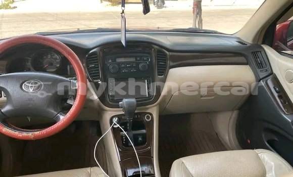 Buy Used Toyota Highlander Red Car in Chbar Mon in Kampong Speu Province Buy Used Toyota Highlander Red Car in Chbar Mon in Kampong Speu Province