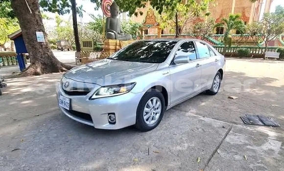 Buy Used Toyota Camry White Car in Chbar Mon in Kampong Speu Province Buy Used Toyota Camry White Car in Chbar Mon in Kampong Speu Province