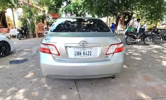 Buy Used Toyota Camry White Car in Chbar Mon in Kampong Speu Province Buy Used Toyota Camry White Car in Chbar Mon in Kampong Speu Province