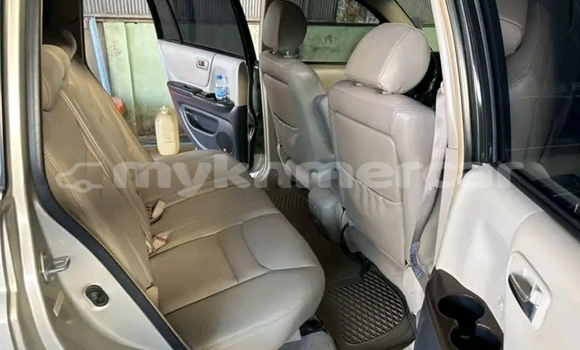 Buy Used Toyota Highlander Other Car in Chbar Mon in Kampong Speu Province Buy Used Toyota Highlander Other Car in Chbar Mon in Kampong Speu Province