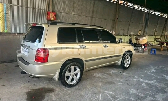 Buy Used Toyota Highlander Other Car in Chbar Mon in Kampong Speu Province Buy Used Toyota Highlander Other Car in Chbar Mon in Kampong Speu Province
