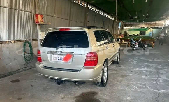 Buy Used Toyota Highlander Other Car in Chbar Mon in Kampong Speu Province Buy Used Toyota Highlander Other Car in Chbar Mon in Kampong Speu Province