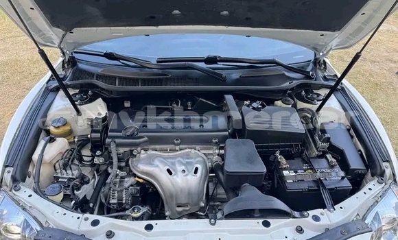 Buy Used Toyota Camry (Japan) White Car in Kep in Kep Province Buy Used Toyota Camry (Japan) White Car in Kep in Kep Province