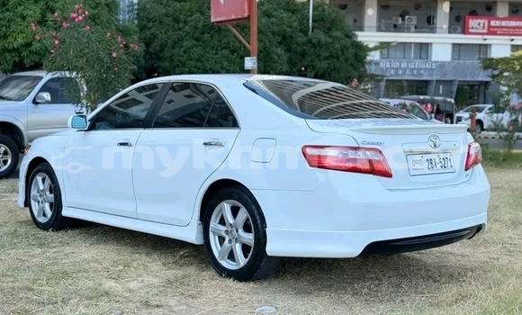 Buy Used Toyota Camry (Japan) White Car in Kep in Kep Province Buy Used Toyota Camry (Japan) White Car in Kep in Kep Province