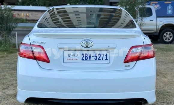 Buy Used Toyota Camry (Japan) White Car in Kep in Kep Province Buy Used Toyota Camry (Japan) White Car in Kep in Kep Province