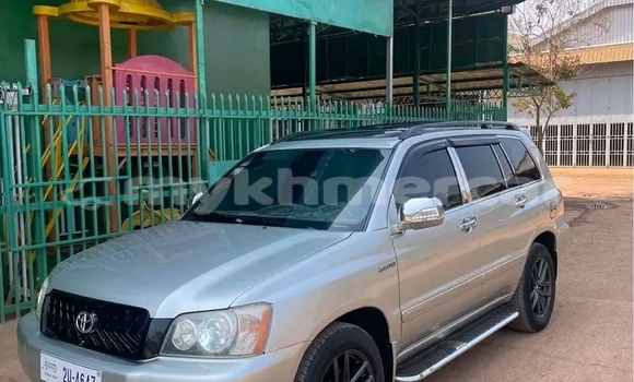 Buy Used Toyota Highlander Other Car in Kratié in Kratié Province Buy Used Toyota Highlander Other Car in Kratié in Kratié Province