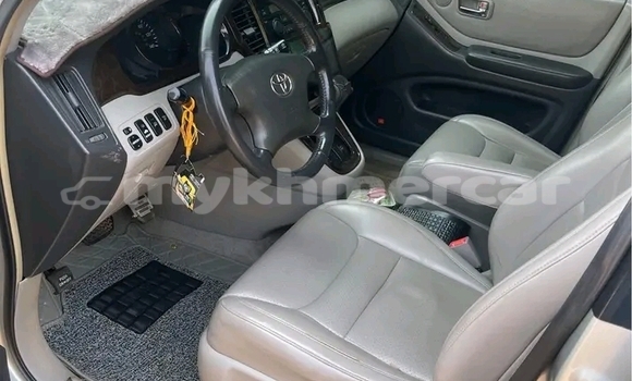 Buy Used Toyota Highlander Other Car in Kratié in Kratié Province Buy Used Toyota Highlander Other Car in Kratié in Kratié Province