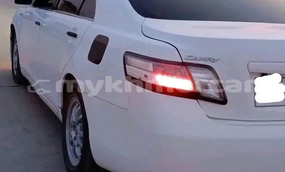 Buy Used Toyota Camry White Car in Kratié in Kratié Province Buy Used Toyota Camry White Car in Kratié in Kratié Province