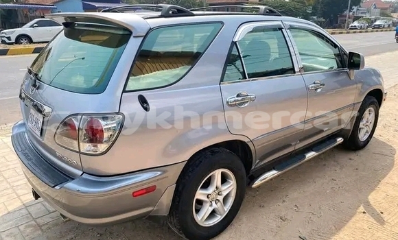 Buy Used Lexus RX 300 Other Car in Koulen in Preah Vihear Province Buy Used Lexus RX 300 Other Car in Koulen in Preah Vihear Province