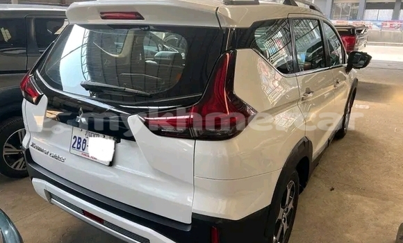 Buy Used Toyota Windom White Car in Moung Ruessei in Battambang Province Buy Used Toyota Windom White Car in Moung Ruessei in Battambang Province