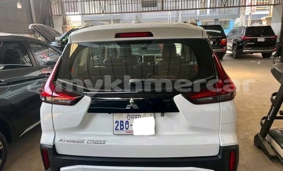 Buy Used Toyota Windom White Car in Moung Ruessei in Battambang Province Buy Used Toyota Windom White Car in Moung Ruessei in Battambang Province