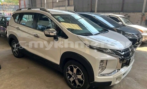 Buy Used Toyota Windom White Car in Moung Ruessei in Battambang Province Buy Used Toyota Windom White Car in Moung Ruessei in Battambang Province