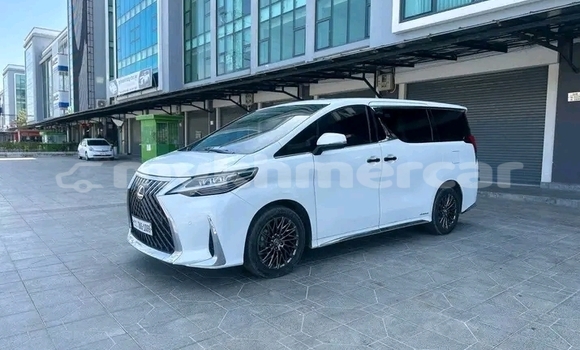 Buy Used Toyota Alphard White Car in Koulen in Preah Vihear Province Buy Used Toyota Alphard White Car in Koulen in Preah Vihear Province